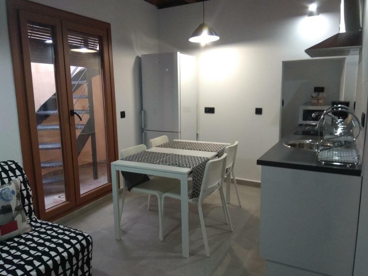 Caleros 8 Apartamento - Apartamentos De La Parte Antigua De Caces Exterior foto